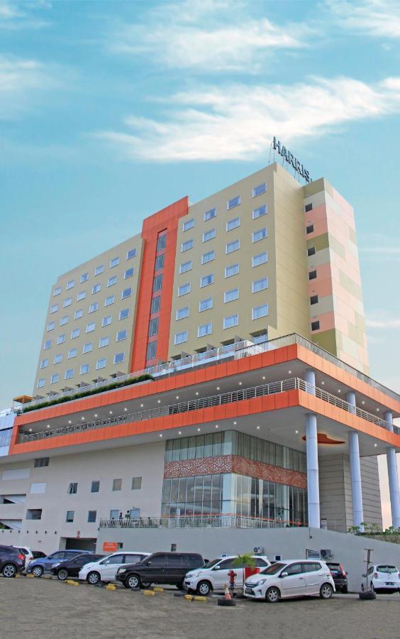 Harris Hotel Samarinda Exterior photo